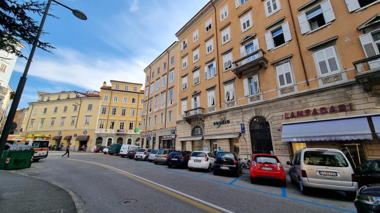 Apartamento Ospitale 7 Trieste Exterior foto